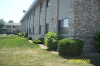 Annandale Square Apartments in Annandale, MN - Building Photo - Building Photo