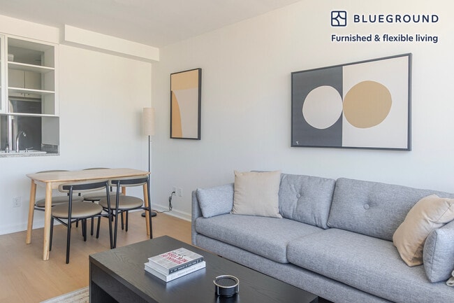 500 W 56th St in New York, NY - Building Photo - Building Photo