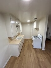 2612 Vanderbilt Ln, Unit Unit A in Redondo Beach, CA - Building Photo - Building Photo