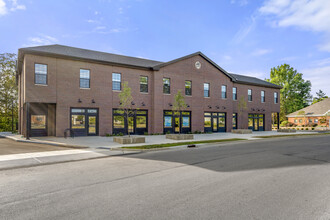 McCulloch Building in Marysville, OH - Foto de edificio - Building Photo