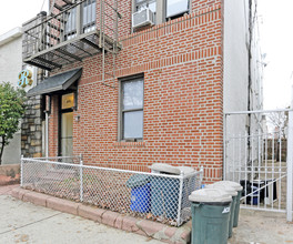 21-15 24th Ave in Astoria, NY - Building Photo - Building Photo