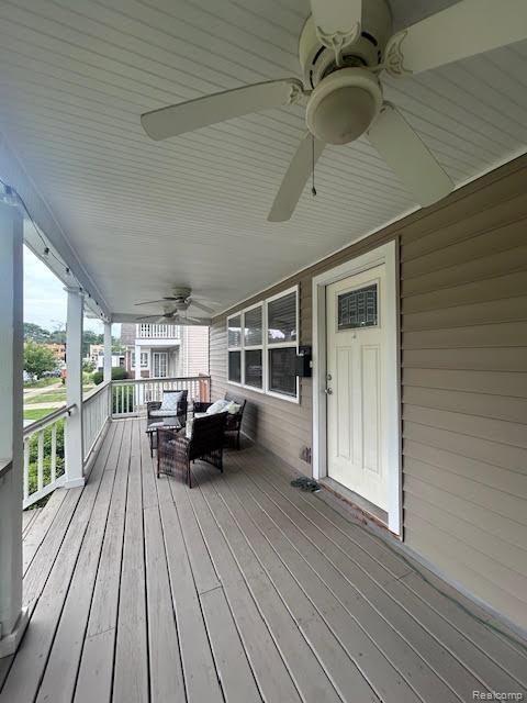 159 E Maplehurst Ave in Ferndale, MI - Building Photo - Building Photo