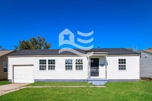 7835 E King Pl in Tulsa, OK - Building Photo