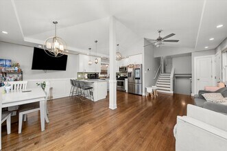 7457 64th St in Summit, IL - Building Photo - Building Photo