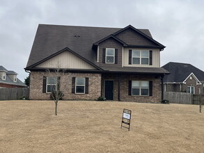 215 Reeney Dr in New Market, AL - Building Photo - Building Photo