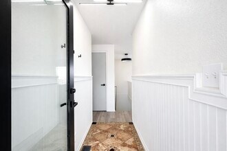 9880 S Fox Ridge Dr in Boise, ID - Building Photo - Building Photo