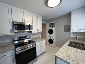 3057 Pharr Ct N Northwest in Atlanta, GA - Building Photo