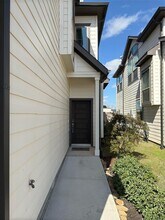 1555 Rustling Creek Dr in Missouri City, TX - Building Photo - Building Photo
