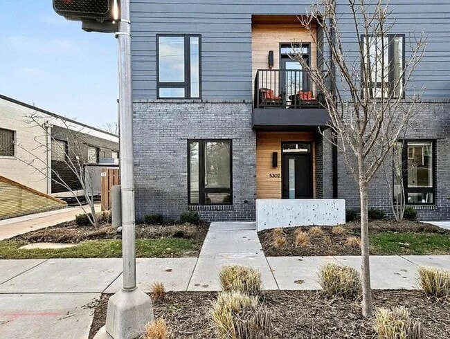 property at 5302 Elmwood Plz