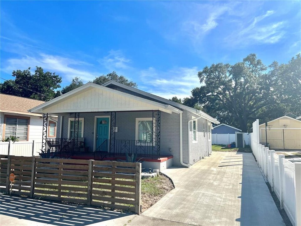 1015 E 23rd Ave in Tampa, FL - Building Photo