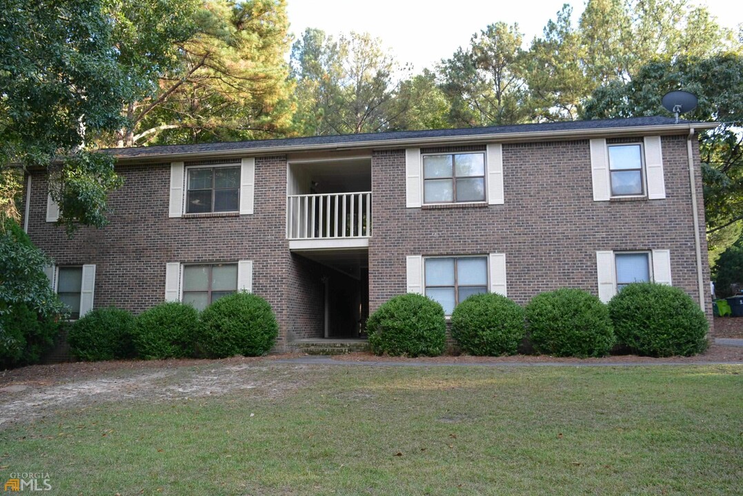 155 Meadowbrook Ct in Fayetteville, GA - Building Photo