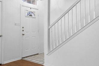 324 Nita Ln in Euless, TX - Building Photo - Building Photo