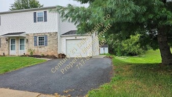 2334 Middle St in York, PA - Building Photo