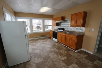 923 N 7th St in Burlington, IA - Building Photo - Building Photo