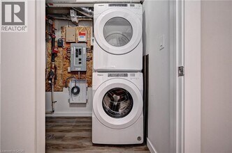 118 Gravel Ridge Trail in Kitchener, ON - Building Photo - Building Photo