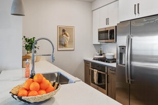 Seventyone15 McDowell in Scottsdale, AZ - Building Photo