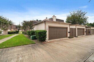 2615 Yorktown Ln in Missouri City, TX - Building Photo - Building Photo