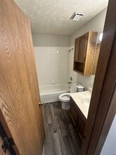 5840 S 52nd St in Lincoln, NE - Building Photo - Building Photo
