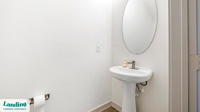 19240 Stokes Rd, Unit 43-406 in Waller, TX - Foto de edificio - Building Photo