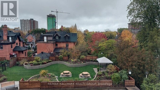 property at 373-373 Laurier Ave E