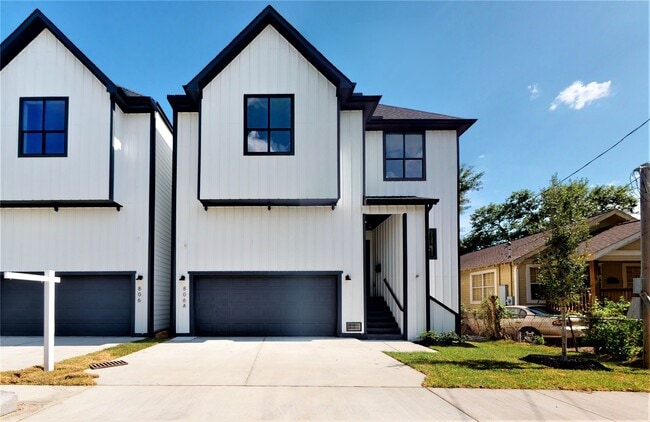 property at 806 E 39th St