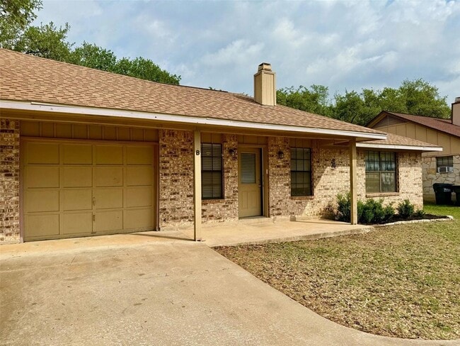 505 Hedgewood Dr, Unit B in Georgetown, TX - Building Photo - Building Photo