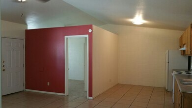 Comal Apartments in New Braunfels, TX - Building Photo - Building Photo