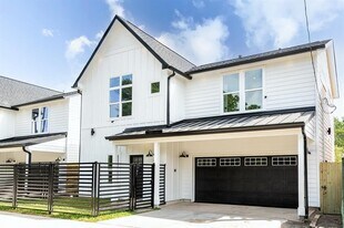 4705 Idaho St in Houston, TX - Building Photo