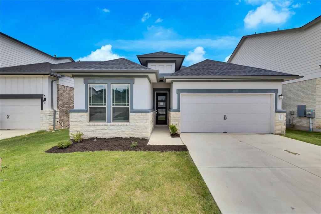 12616 Stanford Dr in Austin, TX - Building Photo