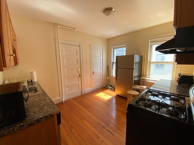 43 Teele Ave, Unit 2
