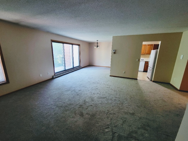 737 Larpenteur Ave E in St. Paul, MN - Building Photo - Building Photo