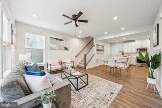 44603 Wolfhound Sq in Ashburn, VA - Building Photo - Building Photo