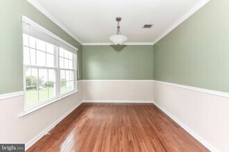 10135 Forest Hill Cir in Manassas, VA - Building Photo - Building Photo