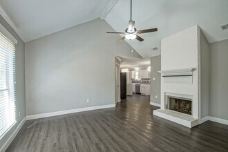 9493 Gene Buckle Ave in Denham Springs, LA - Building Photo - Building Photo