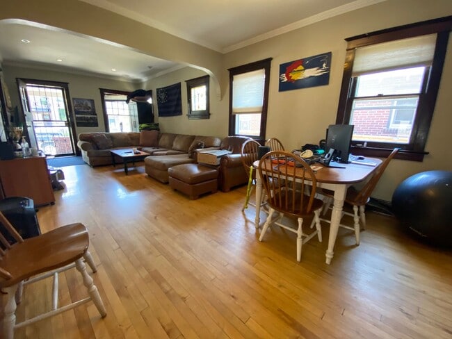 351 S Franklin St in Denver, CO - Building Photo - Building Photo