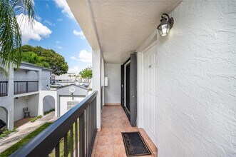 18310 Mediterranean Blvd in Hialeah, FL - Building Photo - Building Photo