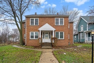 74 Union St S in Battle Creek, MI - Foto de edificio - Building Photo