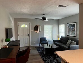 408 N Oak Cliff Blvd in Dallas, TX - Building Photo - Building Photo