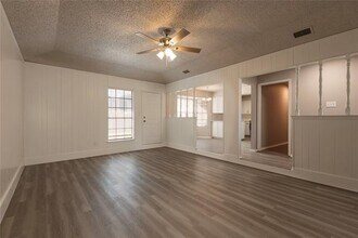 3611 Hialeah Dr in Arlington, TX - Building Photo - Building Photo