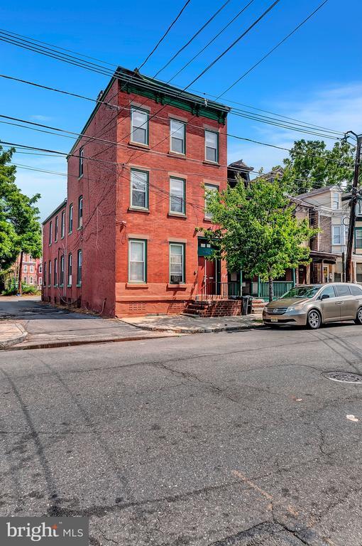 442 W Hanover St in Trenton, NJ - Building Photo - Building Photo