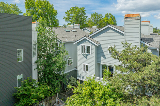 WASHINGTON STREET TOWNHOMES CONDOMINIUM in Seattle, WA - Building Photo - Building Photo