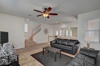 6646 Colorado Spruce St in Las Vegas, NV - Building Photo - Building Photo