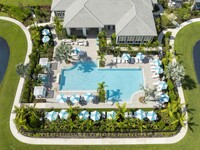 Everly in Naples, FL - Foto de edificio - Building Photo