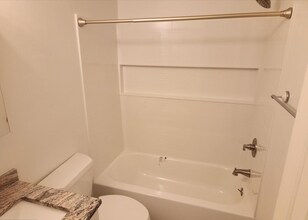 6656 Hillandale Rd in Bethesda, MD - Building Photo - Building Photo