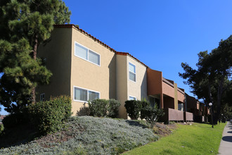 Alta Vista Apartments in San Diego, CA - Building Photo - Building Photo