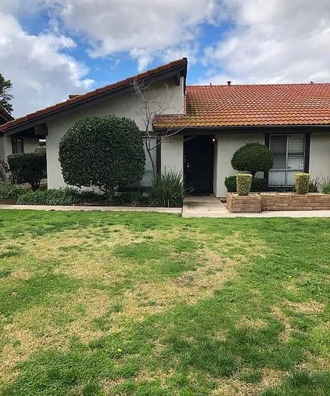 317 W Sierra Ave, Unit APT 118 in Fresno, CA - Building Photo - Building Photo