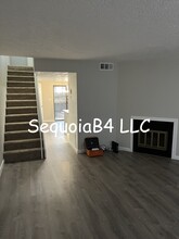 6041 Sequoia Rd NW, Unit B4 in Albuquerque, NM - Building Photo - Building Photo