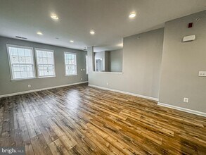 42212 Water Iris Terrace in Aldie, VA - Building Photo - Building Photo