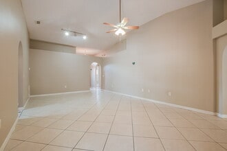 1356 Honey Rd in Apopka, FL - Building Photo - Building Photo