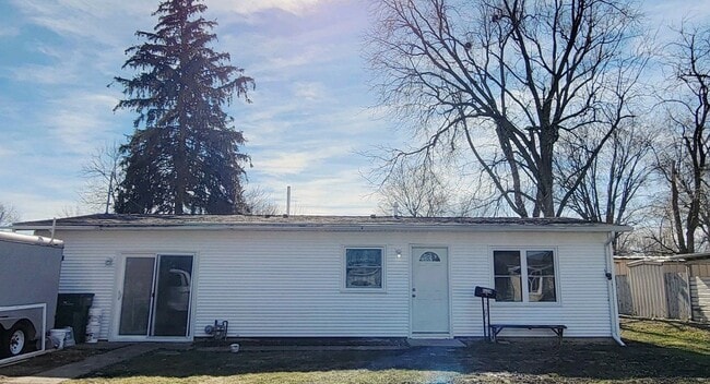 property at 1228 Garden Ln